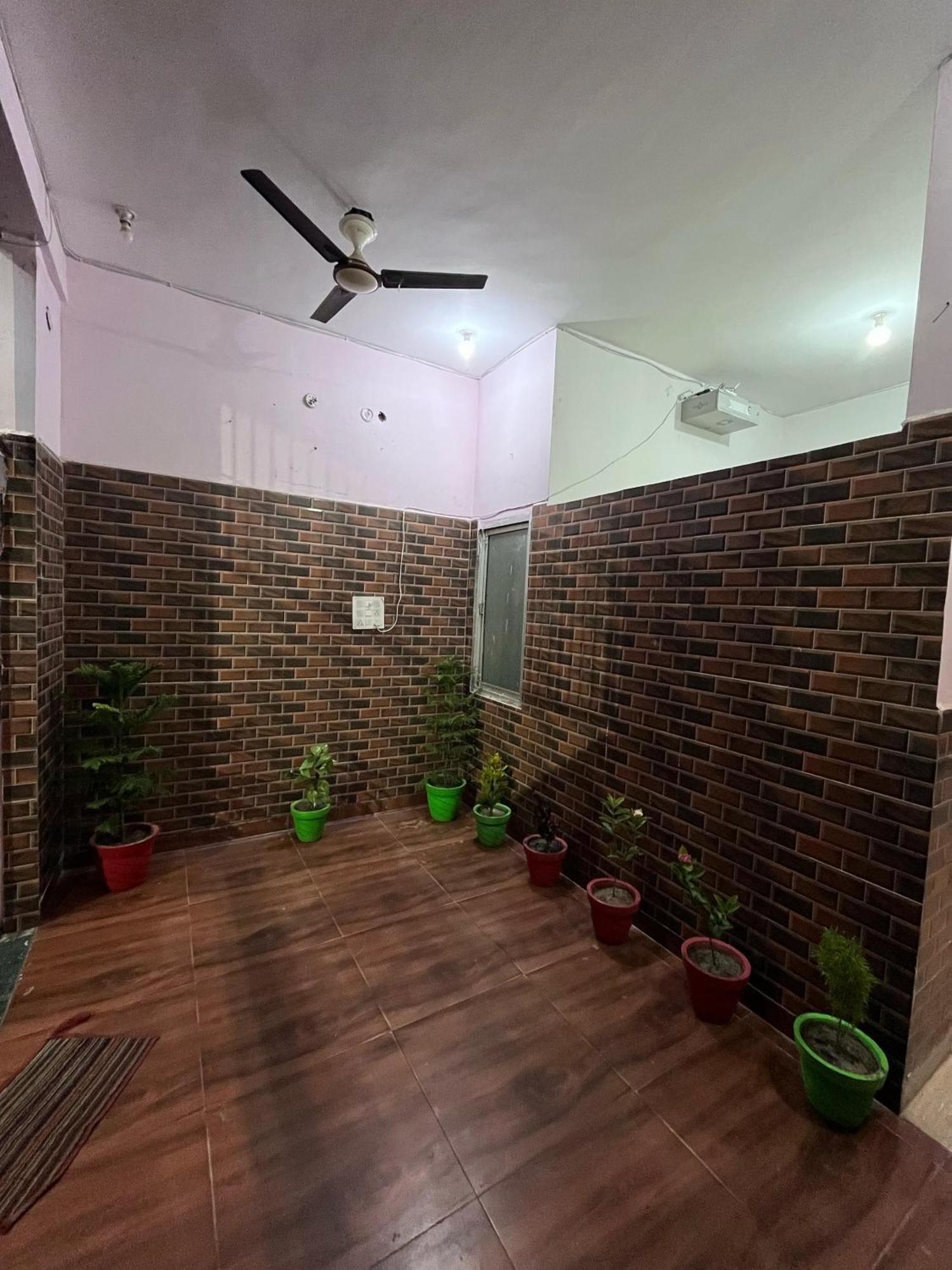 Guest house Prem Pushp Awash Vrindavan